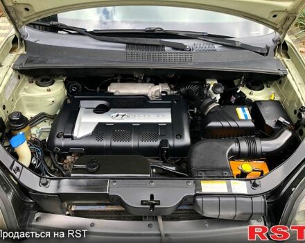 Сірий Хендай Туксон, об'ємом двигуна 2 л та пробігом 252 тис. км за 8300 $, фото 6 на Automoto.ua