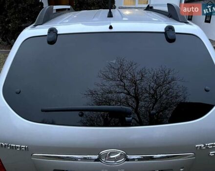 Серый Хендай Туксон, объемом двигателя 1.99 л и пробегом 156 тыс. км за 8200 $, фото 7 на Automoto.ua