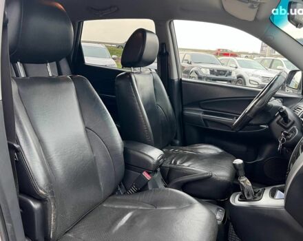 Сірий Хендай Туксон, об'ємом двигуна 2 л та пробігом 263 тис. км за 7440 $, фото 35 на Automoto.ua