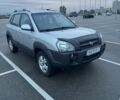 Сірий Хендай Туксон, об'ємом двигуна 1.98 л та пробігом 255 тис. км за 7000 $, фото 3 на Automoto.ua