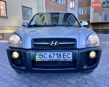 Сірий Хендай Туксон, об'ємом двигуна 2 л та пробігом 215 тис. км за 7350 $, фото 14 на Automoto.ua