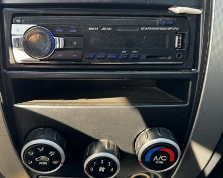 Хендай Туксон 2006 в Краматорске на Automoto.ua Серый Хендай Туксон, объемом двигателя 2 л и пробегом 300 тыс. км за 3500 $, фото 12 на Automoto.ua