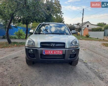 Сірий Хендай Туксон, об'ємом двигуна 2 л та пробігом 197 тис. км за 7800 $, фото 29 на Automoto.ua