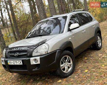 Хендай Туксон 2006 в Киеве на Automoto.ua Серый Хендай Туксон, объемом двигателя 1.98 л и пробегом 198 тыс. км за 7100 $, фото 3 на Automoto.ua
