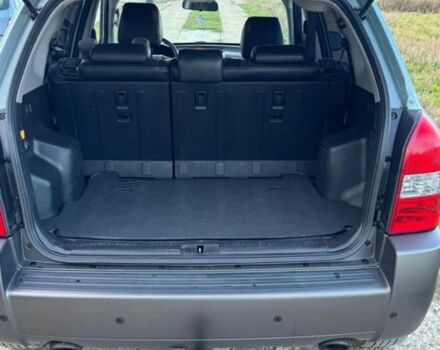 Хендай Туксон 2006 у Фастове на Automoto.ua Сірий Хендай Туксон, об'ємом двигуна 1.9 л та пробігом 311 тис. км за 2000 $, фото 7 на Automoto.ua