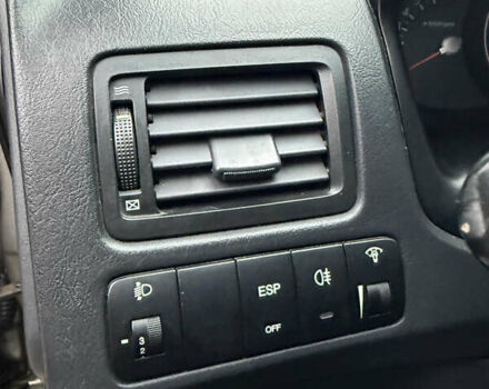 Серый Хендай Туксон, объемом двигателя 1.98 л и пробегом 193 тыс. км за 6500 $, фото 32 на Automoto.ua