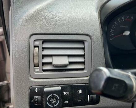 Хендай Туксон 2006 в Андрушевке на Automoto.ua Серый Хендай Туксон, объемом двигателя 1.98 л и пробегом 210 тыс. км за 7100 $, фото 15 на Automoto.ua