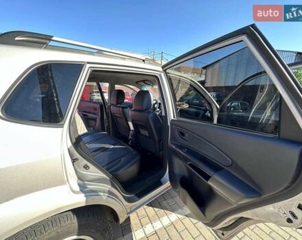 Сірий Хендай Туксон, об'ємом двигуна 1.98 л та пробігом 227 тис. км за 7500 $, фото 8 на Automoto.ua