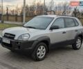 Серый Хендай Туксон, объемом двигателя 2 л и пробегом 251 тыс. км за 6999 $, фото 1 на Automoto.ua