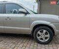 Сірий Хендай Туксон, об'ємом двигуна 2 л та пробігом 224 тис. км за 6400 $, фото 3 на Automoto.ua