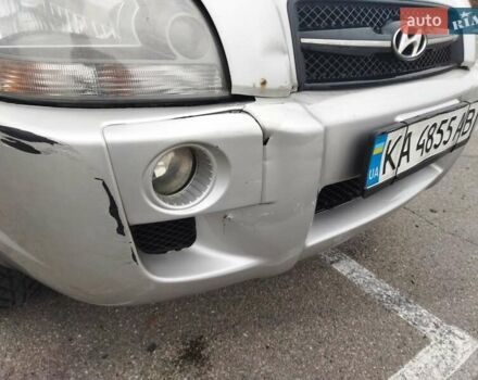 Серый Хендай Туксон, объемом двигателя 1.98 л и пробегом 278 тыс. км за 5300 $, фото 15 на Automoto.ua