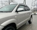Сірий Хендай Туксон, об'ємом двигуна 1.99 л та пробігом 252 тис. км за 6700 $, фото 5 на Automoto.ua