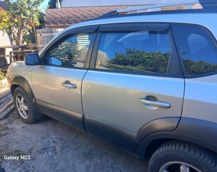 Хендай Туксон 2006 в Первомайск на Automoto.ua Серый Хендай Туксон, объемом двигателя 2 л и пробегом 234 тыс. км за 8500 $, фото 2 на Automoto.ua