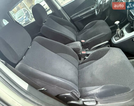 Сірий Хендай Туксон, об'ємом двигуна 1.98 л та пробігом 169 тис. км за 7890 $, фото 7 на Automoto.ua