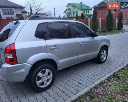Серый Хендай Туксон, объемом двигателя 2 л и пробегом 240 тыс. км за 8300 $, фото 34 на Automoto.ua