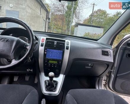 Сірий Хендай Туксон, об'ємом двигуна 1.99 л та пробігом 208 тис. км за 8400 $, фото 42 на Automoto.ua