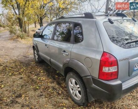 Хендай Туксон 2007 в Запорожье на Automoto.ua Серый Хендай Туксон, объемом двигателя 2 л и пробегом 213 тыс. км за 4800 $, фото 4 на Automoto.ua