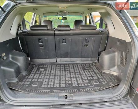 Серый Хендай Туксон, объемом двигателя 1.99 л и пробегом 184 тыс. км за 8300 $, фото 16 на Automoto.ua