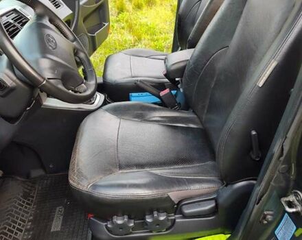 Серый Хендай Туксон, объемом двигателя 1.99 л и пробегом 184 тыс. км за 8300 $, фото 13 на Automoto.ua