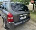 Серый Хендай Туксон, объемом двигателя 1.98 л и пробегом 283 тыс. км за 8000 $, фото 3 на Automoto.ua