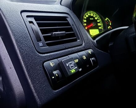 Серый Хендай Туксон, объемом двигателя 2 л и пробегом 305 тыс. км за 7200 $, фото 17 на Automoto.ua