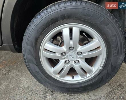 Хендай Туксон 2007 в Луцке на Automoto.ua Серый Хендай Туксон, объемом двигателя 1.98 л и пробегом 120 тыс. км за 7799 $, фото 15 на Automoto.ua