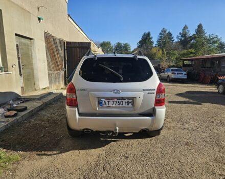 Серый Хендай Туксон, объемом двигателя 2 л и пробегом 320 тыс. км за 7150 $, фото 2 на Automoto.ua