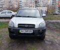 Серый Хендай Туксон, объемом двигателя 1.9 л и пробегом 135 тыс. км за 7800 $, фото 1 на Automoto.ua