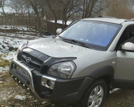 Сірий Хендай Туксон, об'ємом двигуна 1.98 л та пробігом 169 тис. км за 10500 $, фото 7 на Automoto.ua