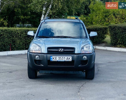 Сірий Хендай Туксон, об'ємом двигуна 1.98 л та пробігом 169 тис. км за 9500 $, фото 2 на Automoto.ua