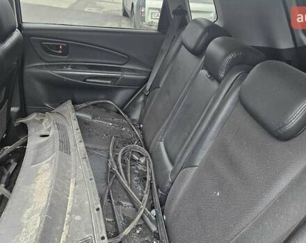 Серый Хендай Туксон, объемом двигателя 2 л и пробегом 330 тыс. км за 4000 $, фото 20 на Automoto.ua