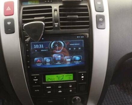 Сірий Хендай Туксон, об'ємом двигуна 1.98 л та пробігом 169 тис. км за 10500 $, фото 1 на Automoto.ua