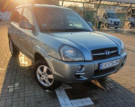 Сірий Хендай Туксон, об'ємом двигуна 2 л та пробігом 177 тис. км за 7400 $, фото 2 на Automoto.ua