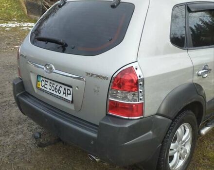 Сірий Хендай Туксон, об'ємом двигуна 1.98 л та пробігом 169 тис. км за 10500 $, фото 8 на Automoto.ua