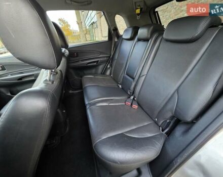 Хендай Туксон 2007 в Луцке на Automoto.ua Серый Хендай Туксон, объемом двигателя 1.98 л и пробегом 120 тыс. км за 7799 $, фото 25 на Automoto.ua