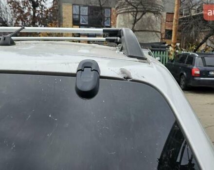 Серый Хендай Туксон, объемом двигателя 2 л и пробегом 330 тыс. км за 4000 $, фото 16 на Automoto.ua