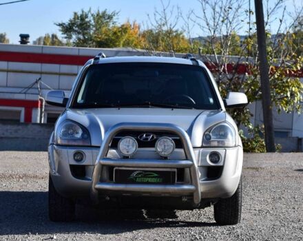 Хендай Туксон 2007 в Кривом Роге на Automoto.ua Серый Хендай Туксон, объемом двигателя 2 л и пробегом 335 тыс. км за 7950 $, фото 5 на Automoto.ua