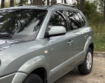 Серый Хендай Туксон, объемом двигателя 2 л и пробегом 159 тыс. км за 7299 $, фото 5 на Automoto.ua