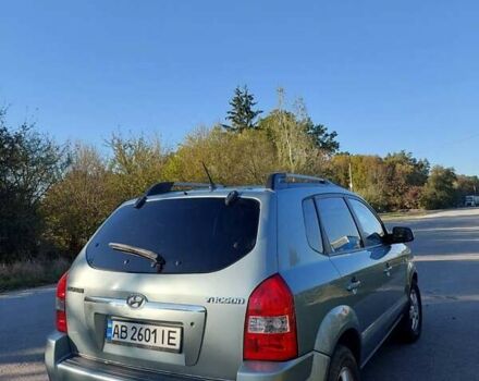 Сірий Хендай Туксон, об'ємом двигуна 2 л та пробігом 225 тис. км за 7800 $, фото 1 на Automoto.ua