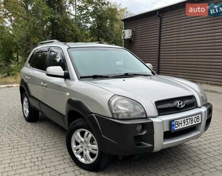 Сірий Хендай Туксон, об'ємом двигуна 1.99 л та пробігом 208 тис. км за 8400 $, фото 5 на Automoto.ua