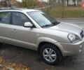 Сірий Хендай Туксон, об'ємом двигуна 2 л та пробігом 203 тис. км за 7700 $, фото 2 на Automoto.ua