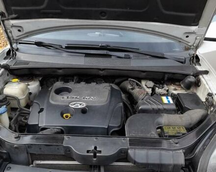 Сірий Хендай Туксон, об'ємом двигуна 2 л та пробігом 182 тис. км за 8800 $, фото 20 на Automoto.ua