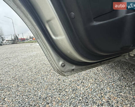 Сірий Хендай Туксон, об'ємом двигуна 1.98 л та пробігом 169 тис. км за 7890 $, фото 24 на Automoto.ua