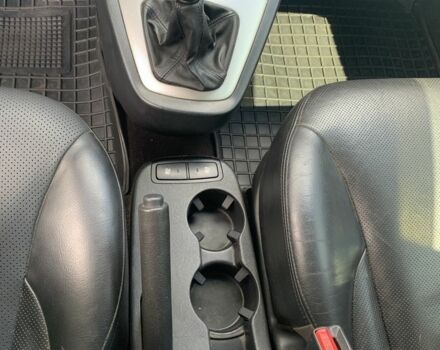 Серый Хендай Туксон, объемом двигателя 2 л и пробегом 228 тыс. км за 7400 $, фото 12 на Automoto.ua