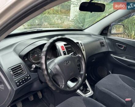 Сірий Хендай Туксон, об'ємом двигуна 1.99 л та пробігом 208 тис. км за 8400 $, фото 49 на Automoto.ua