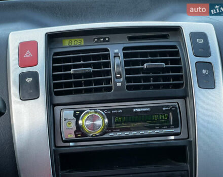 Серый Хендай Туксон, объемом двигателя 2 л и пробегом 182 тыс. км за 7600 $, фото 33 на Automoto.ua