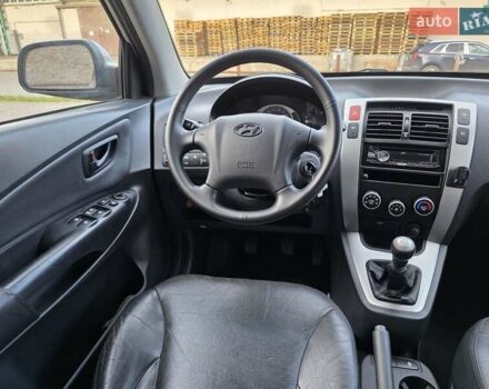 Хендай Туксон 2007 в Луцке на Automoto.ua Серый Хендай Туксон, объемом двигателя 1.98 л и пробегом 120 тыс. км за 7799 $, фото 35 на Automoto.ua