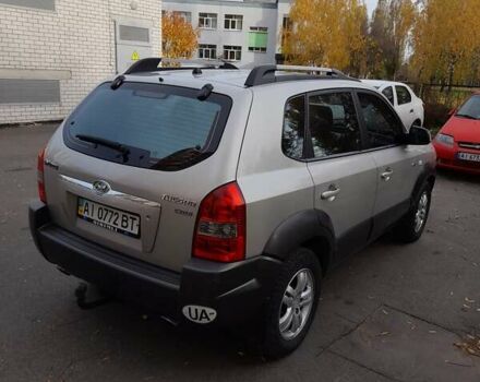 Сірий Хендай Туксон, об'ємом двигуна 2 л та пробігом 182 тис. км за 8800 $, фото 9 на Automoto.ua