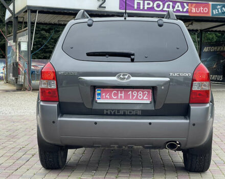 Хендай Туксон 2007 в Калуше на Automoto.ua Серый Хендай Туксон, объемом двигателя 2 л и пробегом 182 тыс. км за 7600 $, фото 9 на Automoto.ua