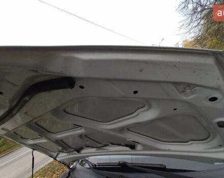 Сірий Хендай Туксон, об'ємом двигуна 2 л та пробігом 203 тис. км за 7700 $, фото 19 на Automoto.ua